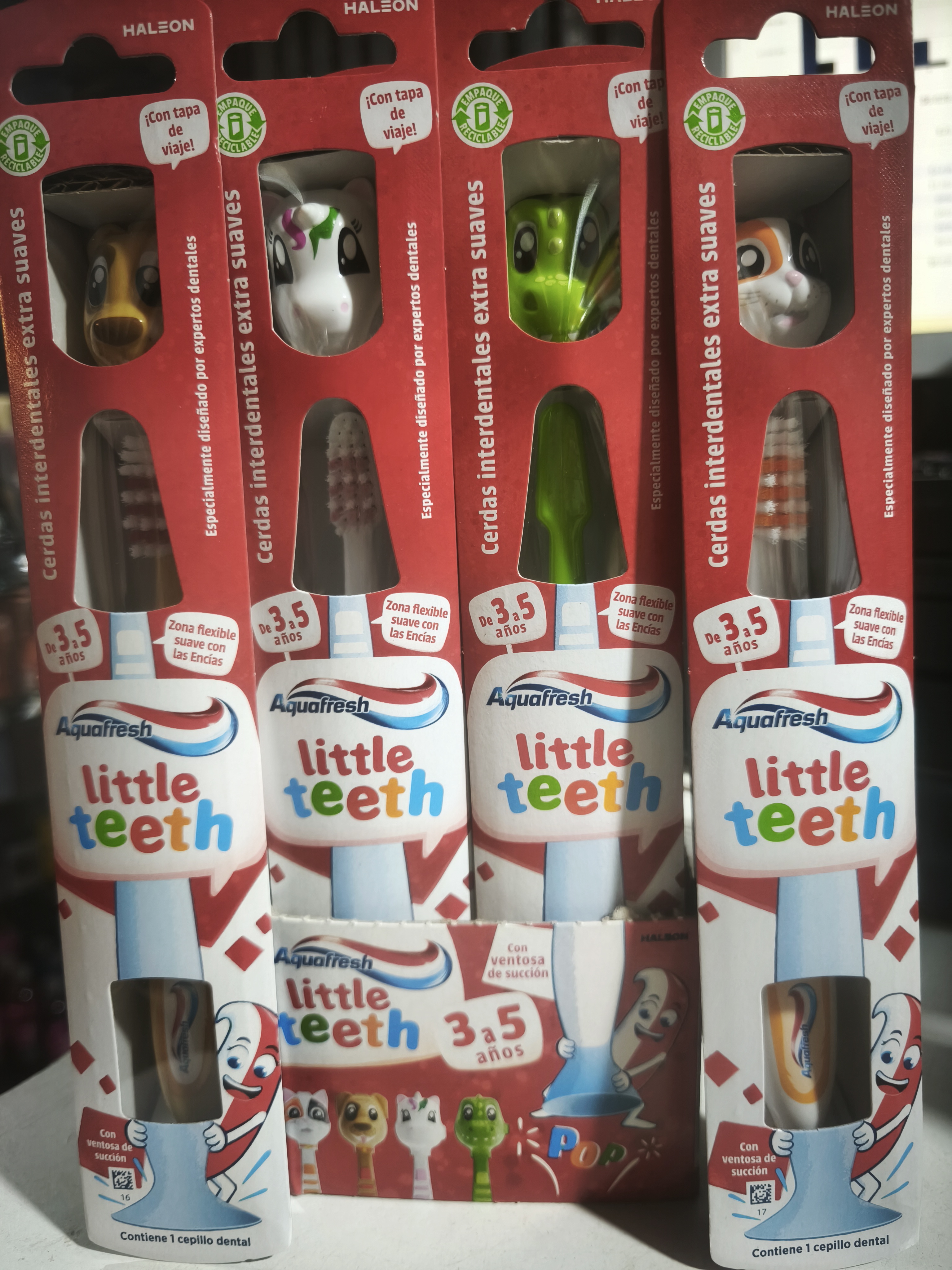 CEPILLO NIÑO (A) AQUAFRESH CON TAPA 3 A 5 AÑOS